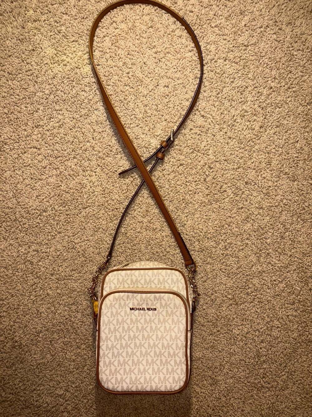 Michael Kors Jet Set Travel Medium Logo Crossbody Flight Bag Vanilla